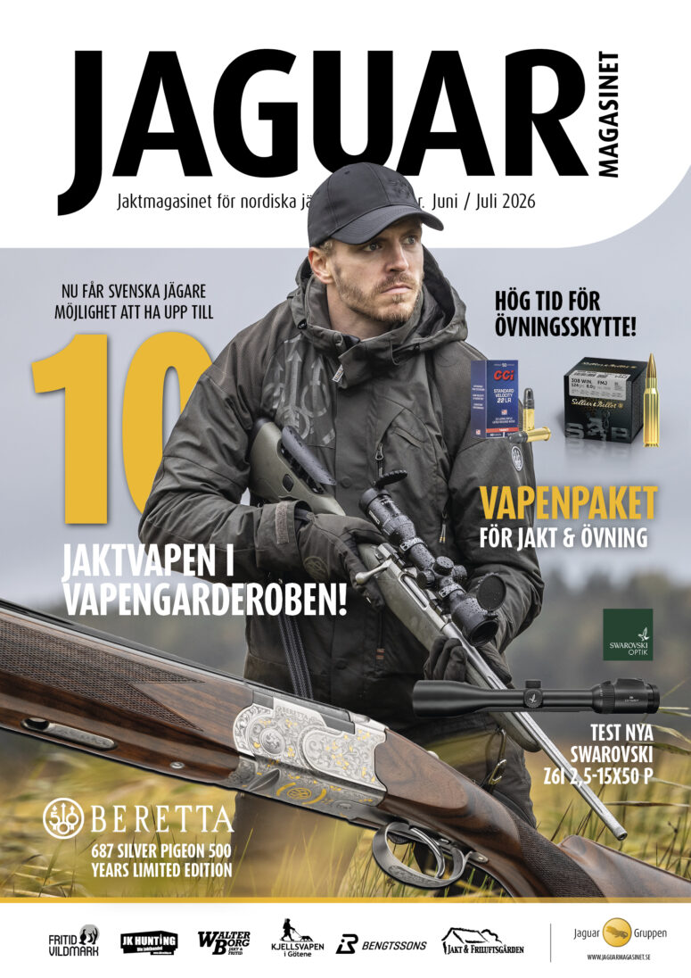 Omslagsbild på en jägare som håller i ett vapen. Omringad av andra jaktprodukter